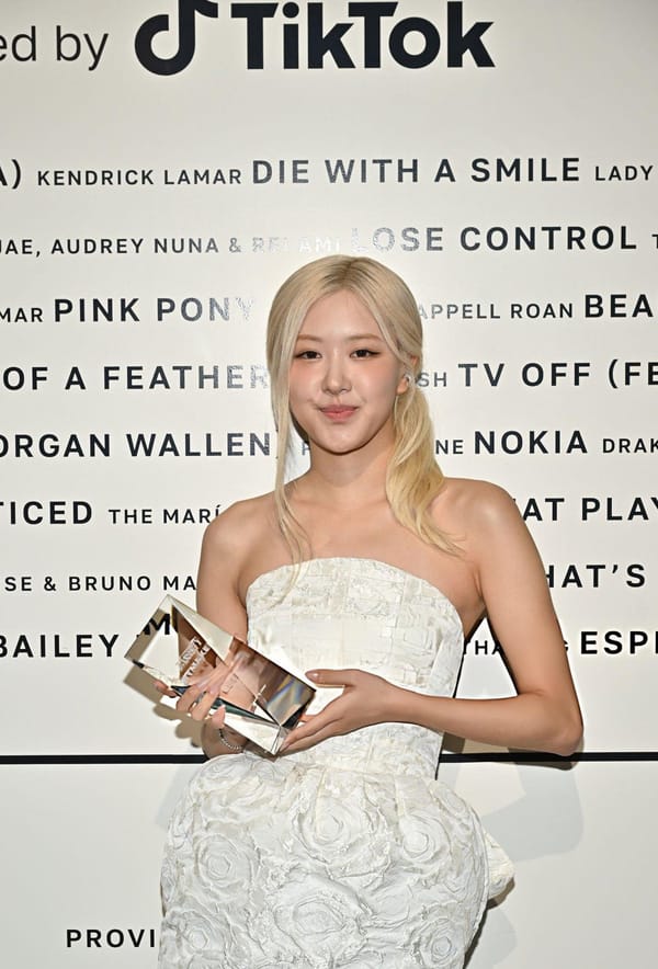 Rosé Makes History as First K-Pop Artist to Receive Variety’s Global Hitmaker Award